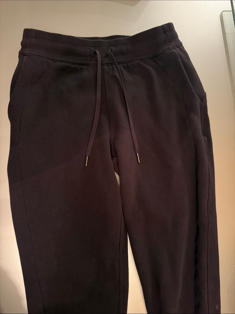 Lululemon Black Drawstring Sweatpants - Casual Comfort Like New -Sz. 8